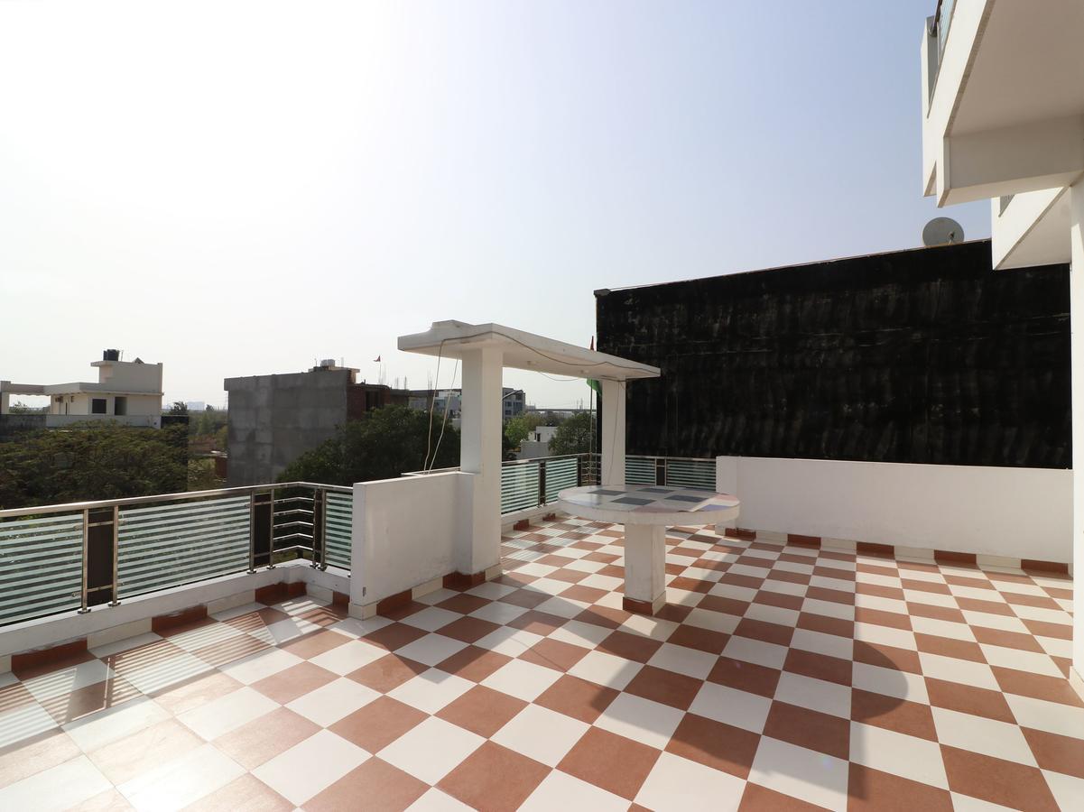 The Abodes House Hotel Greater Noida Bagian luar foto