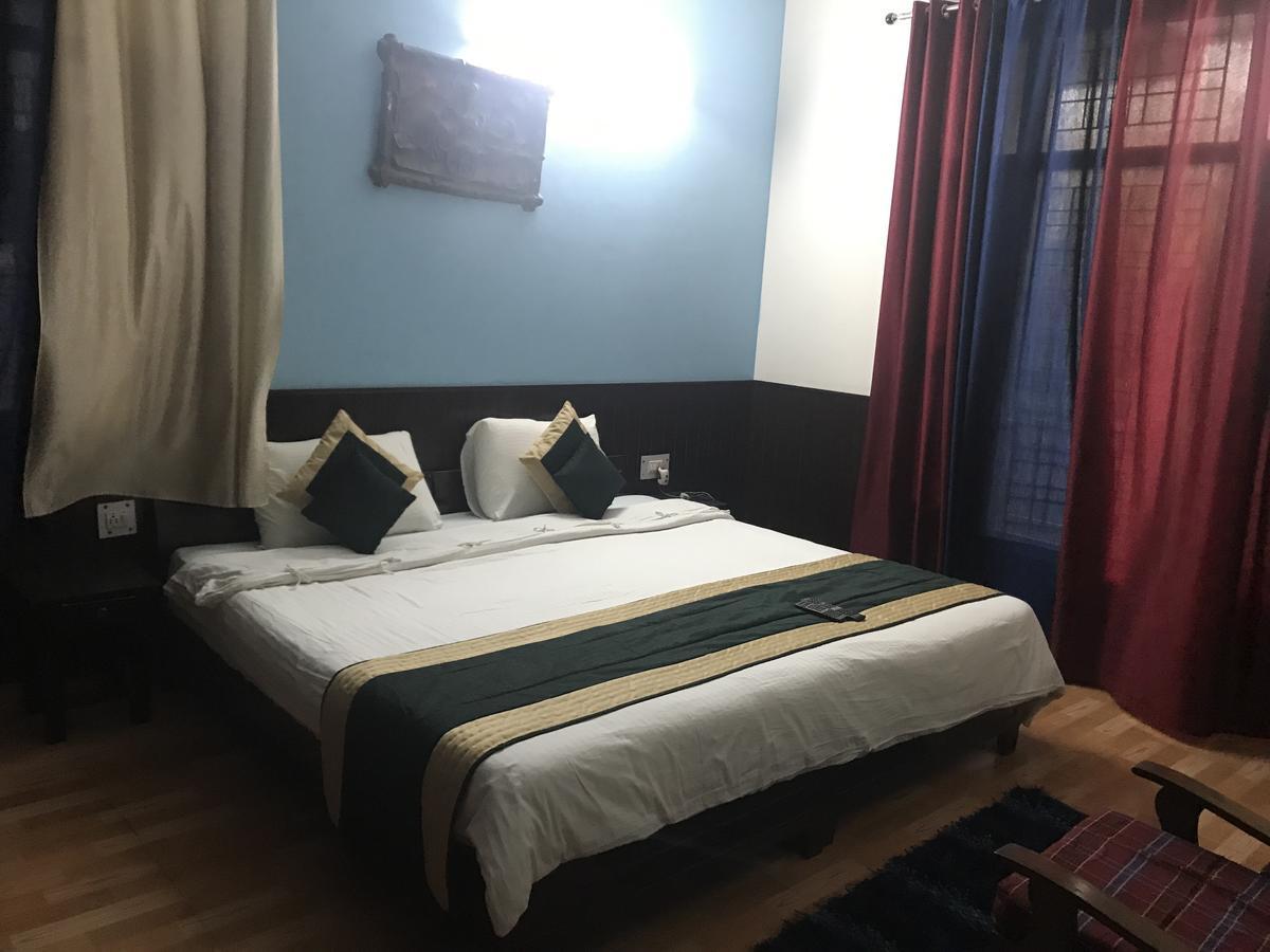 The Abodes House Hotel Greater Noida Bagian luar foto