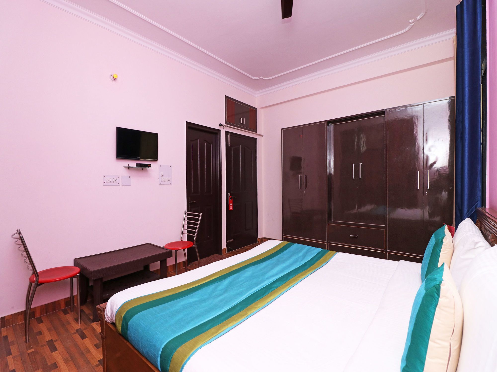 The Abodes House Hotel Greater Noida Bagian luar foto