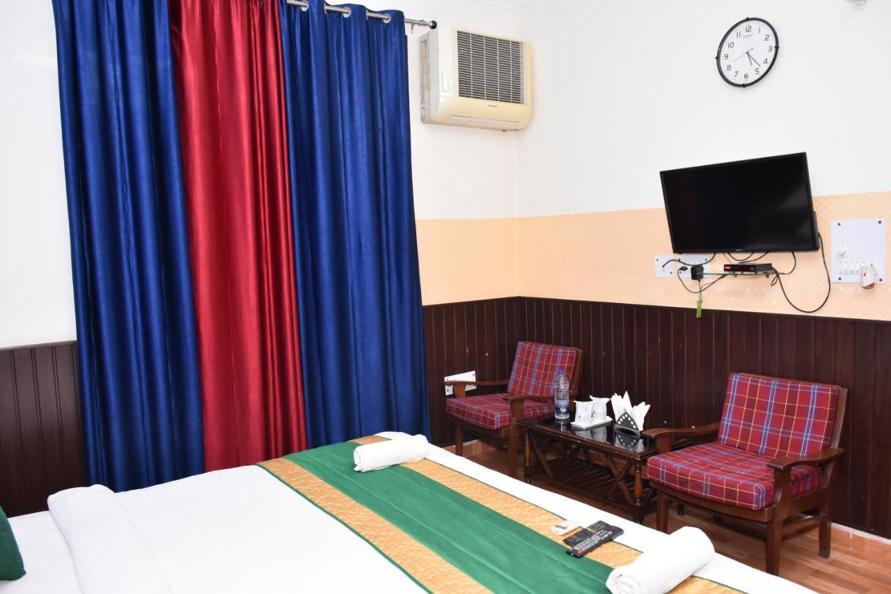 The Abodes House Hotel Greater Noida Bagian luar foto